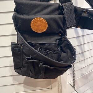 Klein Tools padded Electricians tool belt with 19 pocket pouch and hammer hook